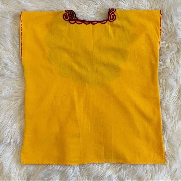 Embroidered Square Cut V-neck Top With Roses - Picture 4 of 8